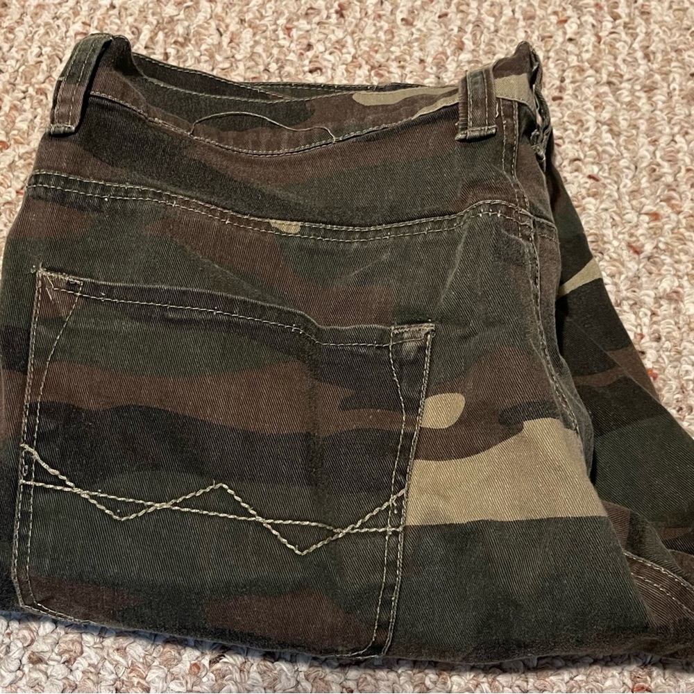 Camo Jeans size 33x32